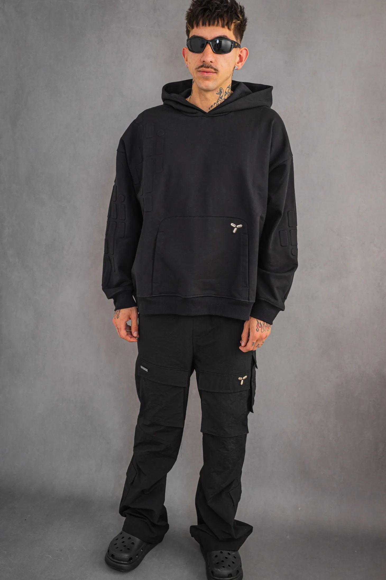 Bluza Z Kapturem Chaos Embossed