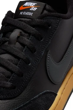 Buty Nike SB FC Classic