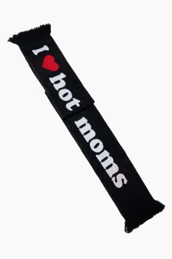 Szalik 2005 I <3 Hot Moms